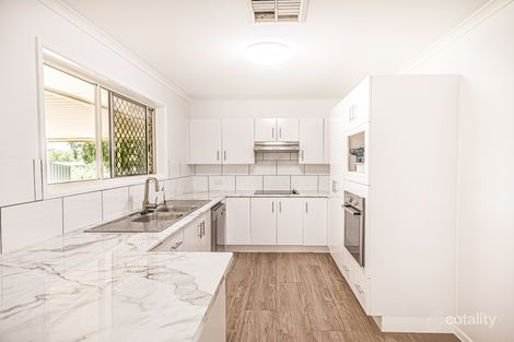 Property photo of 7 Smith Place Emerald QLD 4720