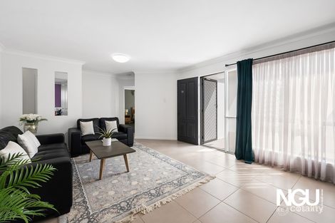 Property photo of 26 Summit Terrace Forest Lake QLD 4078