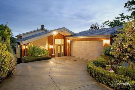 60 Valley Pde, Glen Iris, VIC 3146
