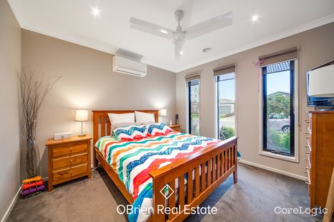 Property photo of 12 Field Street Pakenham VIC 3810