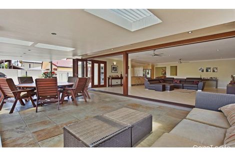 5 Monterey Ct, Broadbeach Waters, QLD 4218