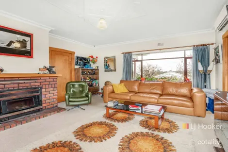 Property photo of 29 Hilltop Avenue Devonport TAS 7310