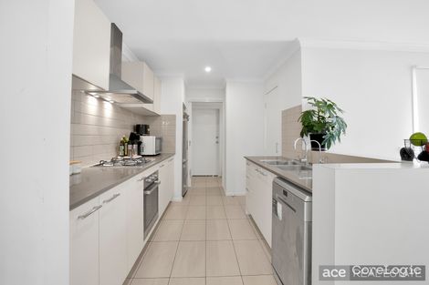 Property photo of 16 Maslin Walk Point Cook VIC 3030