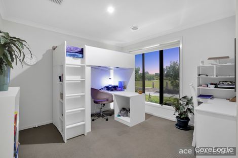 Property photo of 16 Maslin Walk Point Cook VIC 3030