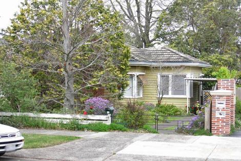 Property photo of 22 Irving Street Mount Waverley VIC 3149