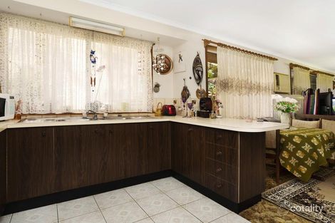 Property photo of 1 Barossa Close Eleebana NSW 2282