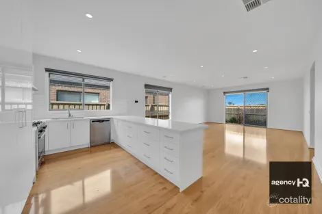 Property photo of 16 Tulipwood Avenue Aintree VIC 3336