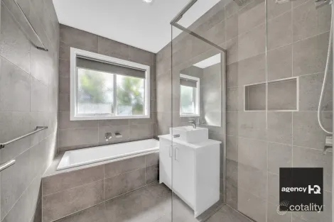Property photo of 16 Tulipwood Avenue Aintree VIC 3336