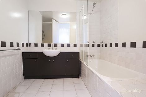 404/88 Beach St, Port Melbourne, VIC 3207