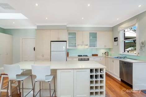 Property photo of 18 Fairlight Crescent Fairlight NSW 2094