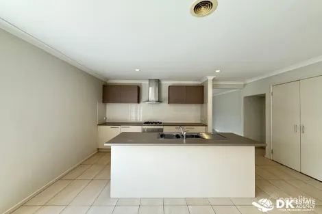 Property photo of 49 Springleaf Road Tarneit VIC 3029