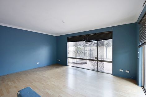 Property photo of 3 Grassington Entrance Hocking WA 6065