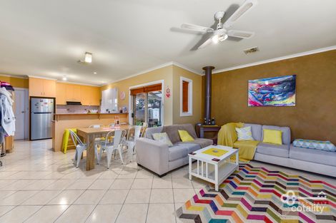 Property photo of 28 Buronga Avenue Mount Gambier SA 5290