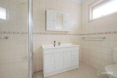 Property photo of 8 St Johns Wood Road Mount Waverley VIC 3149