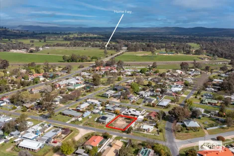 Property photo of 4 Burke Street Chiltern VIC 3683