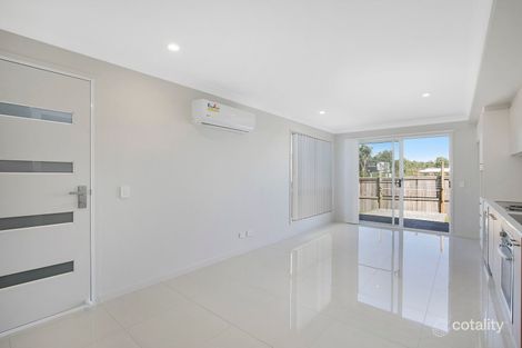 Property photo of 2/4 Mount Mitchell Street Park Ridge QLD 4125
