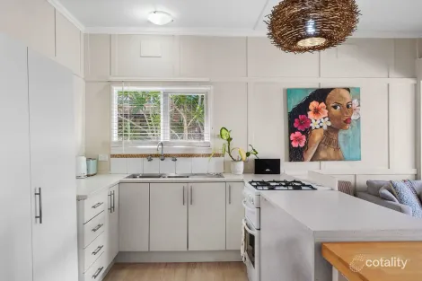 Property photo of 5 Emerald Street Narrabeen NSW 2101