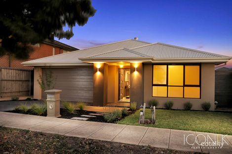 Property photo of 5 Eynesbury View Wollert VIC 3750