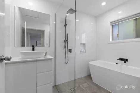 Property photo of 39 McIlwraith Avenue Balmoral QLD 4171