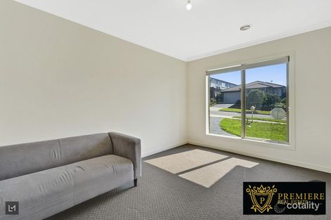 Property photo of 25 Nixon Drive Berwick VIC 3806