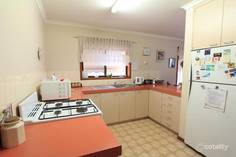 Property photo of 2/256 Mackenzie Street West Kangaroo Flat VIC 3555