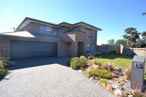 Property photo of 15 Native Retreat Cranbourne East VIC 3977