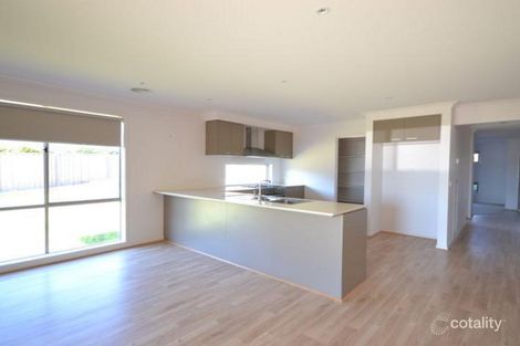 Property photo of 15 Native Retreat Cranbourne East VIC 3977