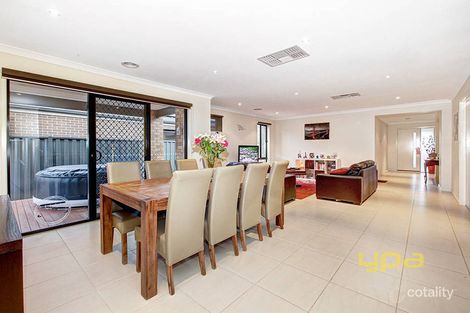 Property photo of 16 Bindarri Road Manor Lakes VIC 3024