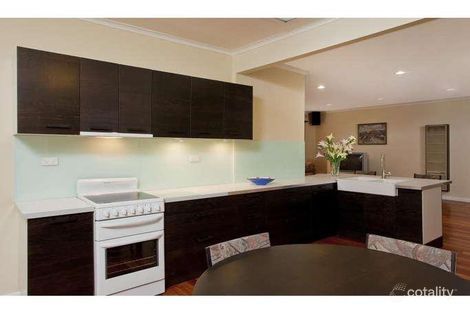 Property photo of 75 Hillsyde Parade Strathmore VIC 3041