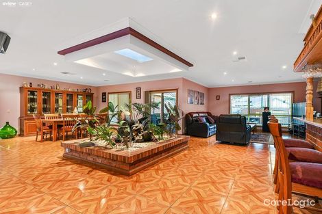 Property photo of 10 Waterville Vista Cranbourne VIC 3977