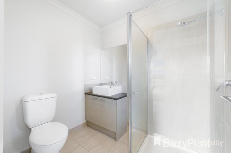 Property photo of 51 Abbeygate Drive Werribee VIC 3030