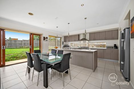 Property photo of 27 Makybe Way South Morang VIC 3752