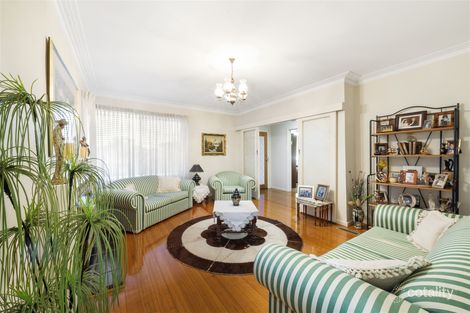 Property photo of 52 Chedgey Drive St Albans VIC 3021