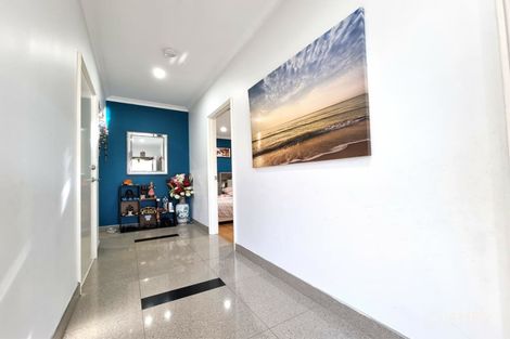 Property photo of 54 Siltstone Road Haynes WA 6112