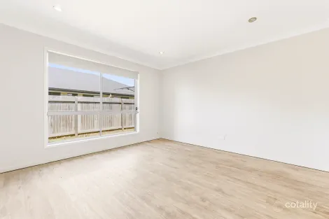 Property photo of 65 Bradman Way Urangan QLD 4655