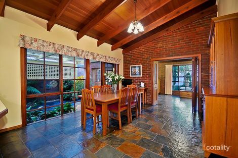 Property photo of 2 Mahon Court Taylors Lakes VIC 3038