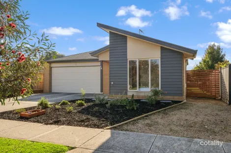 14 Waldorf Rd, Cowes, VIC 3922