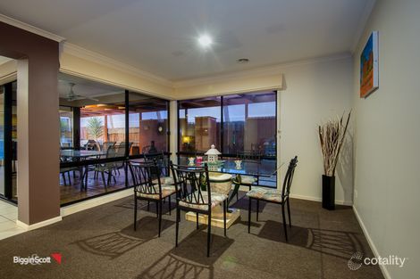 Property photo of 17 Gwendoline Drive Berwick VIC 3806