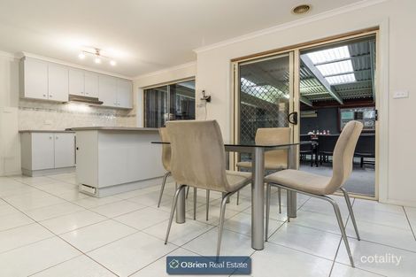 Property photo of 2 Alberta Way Berwick VIC 3806