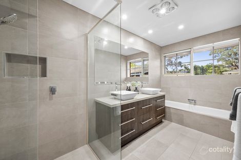 Property photo of 11 Thorncombe Walk Doncaster East VIC 3109