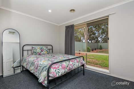 Property photo of 12 Saxby Drive Strathfieldsaye VIC 3551