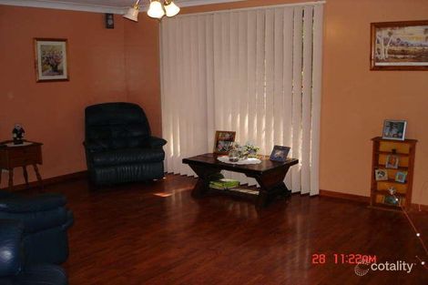 Property photo of 28 Kana Crescent Slacks Creek QLD 4127
