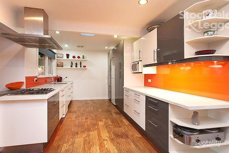 Property photo of 19 Throsby Crescent Deer Park VIC 3023