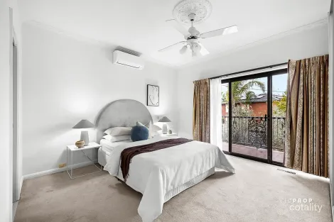 Property photo of 11 Wydell Close Bundoora VIC 3083