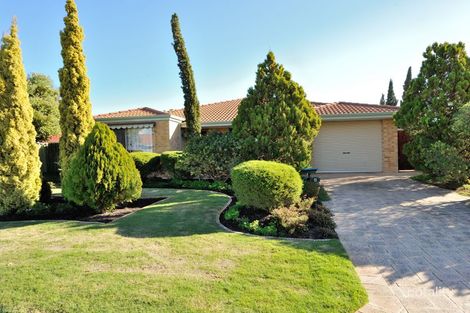 4 Trafalgar Gdns, Port Kennedy, WA 6172