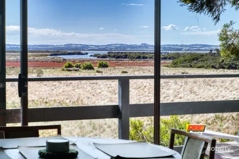 Property photo of 21 Andersons View Road Venus Bay VIC 3956