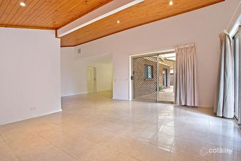 Property photo of 52 Yanderra Grove Cherrybrook NSW 2126