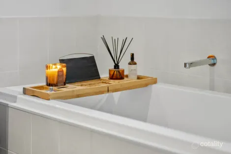 Property photo of 10 Newport Terrace Mardi NSW 2259