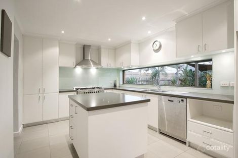 Property photo of 12 Yalambee Avenue Aspendale VIC 3195