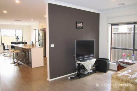 Property photo of 6 Cortland Street Wyndham Vale VIC 3024